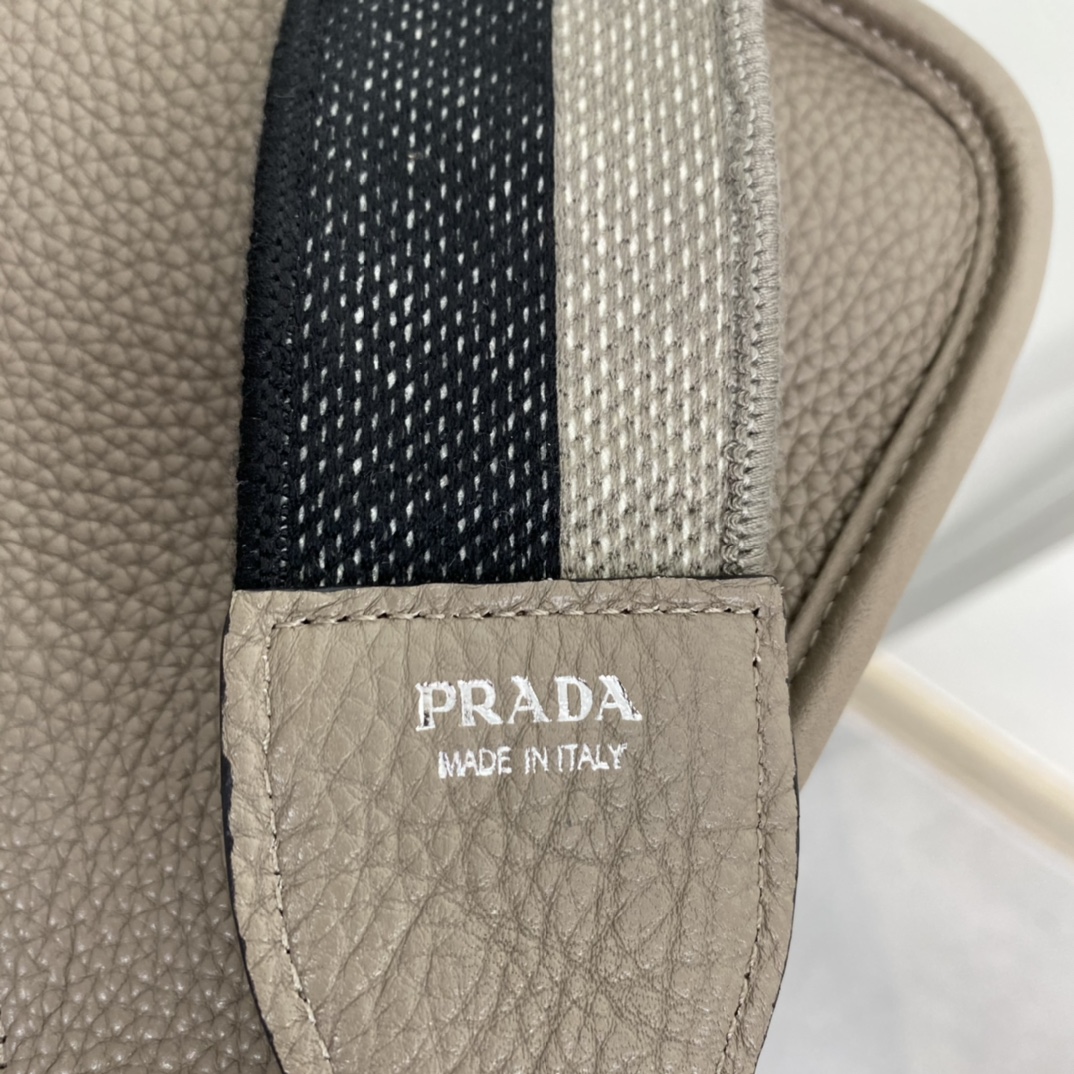 Prada Leather Shoulder Bag Handbag Tote Grey 1BH191